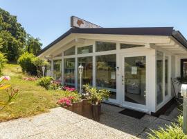 db Staycation Ferienpark, hotel a Niedenstein