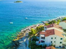 Seaside apartments Polić, Rogoznica