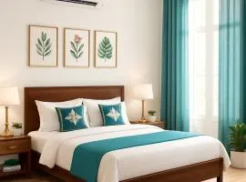 VRRINDAVAN HOTEL N V PALACE NEAR SHRI KISHORI KRIPA KUNJ TEMPLE - Neat-Cleaɳ & Spacious Rooms - #Wi-fi #Parking #Room Service - A Premium Hotel In VRRINDAVAN