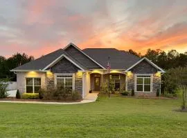 Relax at the Ridge 4BR 3BA