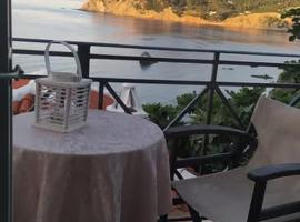 meltemi stoudio, hotel in Skopelos Town