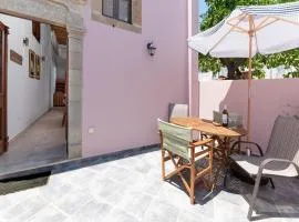 Casa Porolithos