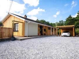 Modern Bungalow Views of Pen y Fan, bungalow in Brecon