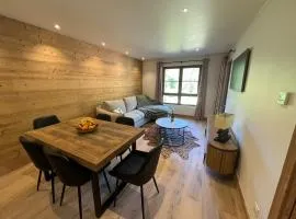 Ski In-Ski Out Luxe Chalet Apartment in Arc 1950 - Newly Renovated
