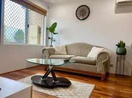 Cozy Balcatta Home