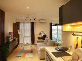 Airport Runway View from terrace|Coffee Maker|Luxe