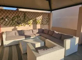 Betina apartments with parking space near the beach