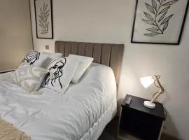 Departamento 3 dorm 2 baños a un costado de 5 sur con Estacionamiento Gratis