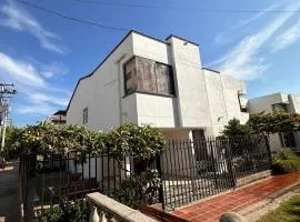Casa completa con aire acondicionado , Excelente ubicacion