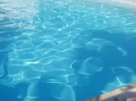 F3 tout équipé calme avec piscine