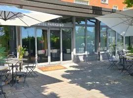 HOTEL PARADISO