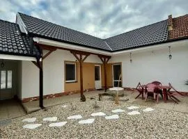 Chaloupka u Přehrady