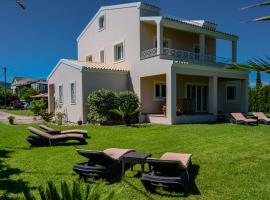 Roda Luxury Beach House、ローダのホテル