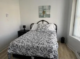 Private Room 3 In A Spacious 5-bedroom Home