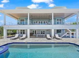 Luxury At The Beach Waterfront w Dock Pool 4 Beds