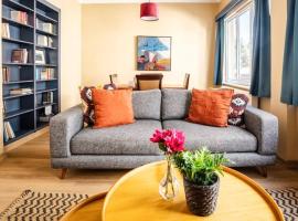 Charming New 1bd Home - Close To Shoreline! #395, ξενοδοχείο σε Sarıyer