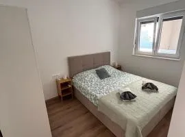Apartment Ivi, Omis