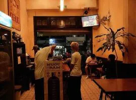 Stay and foody - 200m Bui Vien walking street