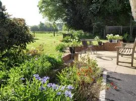 Cowbeech Boundary House Homestay