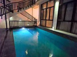 Serenity Nirvana Palace- Pool, Kichen, Deluxe & Dorm Rooms Near Uluwatu