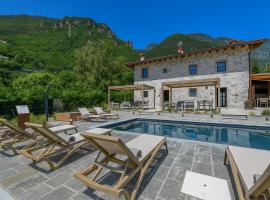 Villa Beatrice front lake, hotel en Rocca dʼAnfo
