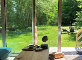 Masurian District home office praca zdalna remote work internet SATELITARNY STARLINK speed 155MBs download, trzy oddzielne stoły do pracy w trzech pomieszczeniach
