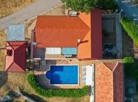 Villa Bilanzic - Omis by Villas Guide