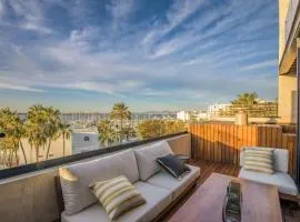 Private Plunge Pool Penthouse, Sea Views