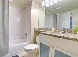 Beautiful & Apt W Pool Access All-Year