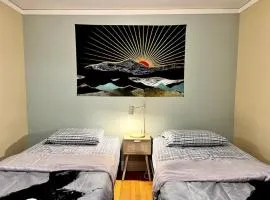 Affordable & Furnished Comfy Oakland Apt