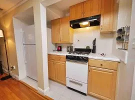 Affordable & Furnished Comfy Oakland Apt