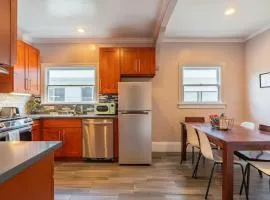 Oak Manor - Chic & Stylish 2BR Apartment Retreat