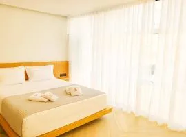 Triple A - Chic & Elegant by the Market - FREE parking!