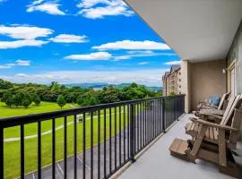 Smoky View Haven- Indoor Pool, Playground, Walking Trail, Hot Tub