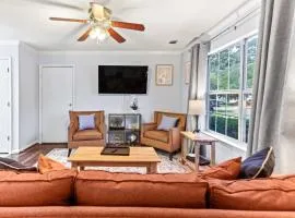 20 Mins from the Airport- Sunny Soling Hideaway
