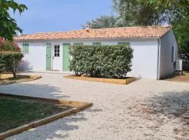 Jolie maison, 500 m de la plage, grand jardin