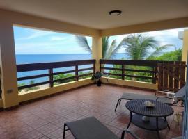 The Yellow House: Fully Equipped, Spectacular Beach View โรงแรมในมานาตี