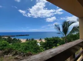 The Yellow House: Fully Equipped, Spectacular Beach View