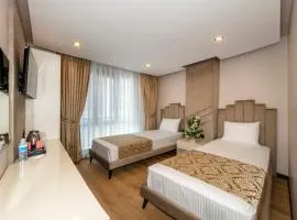 HillTown Airport Hotel & Restaurant