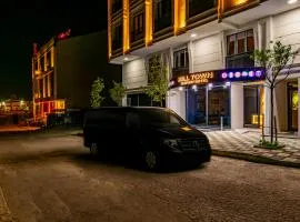 Hilltown Airport Hotel