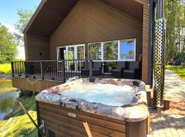 Župė Dream House with jacuzzi and sauna, hotel para golfe em Klaipėda