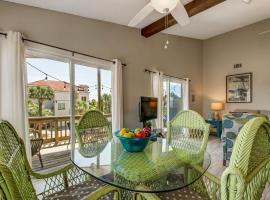 Beach Vacation! Walkable to Dining&Shopping-Unit C, hotel v destinaci Tybee Island