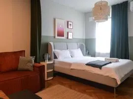 Lilis Studio 1, New 2025, Quiet Location