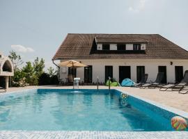 Pensiunea Oaza Padurii, hotel a Novaci-Străini