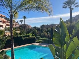 Appartement moderne dans une résidence avec piscine, hotel v mestu Menton