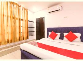 LUCKNOW HOTEL METRO REGENCY - Near Railway Station And Temple -#Free Wi-Fi #Restrurant #Parking Facilities # Fully Air-Condition- A Premium Hotel In Lucknow, hotel in zona Aeroporto Internazionale Chaudhary Charan Singh - LKO, Lucknow