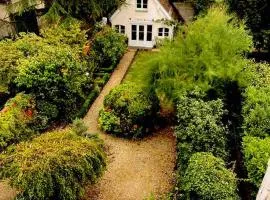 Tiny house au fond du jardin