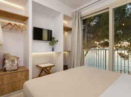 Vera Villa - Brand New Seafront Villa!, pl&aacute;žov&yacute; hotel v destinaci Alykes