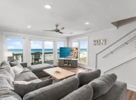 Luxury Family Beach Front Property! Family Oriented! Gulf Views!
