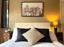 Extended Stay Welcome - Sleeps 5 - Free Parking
